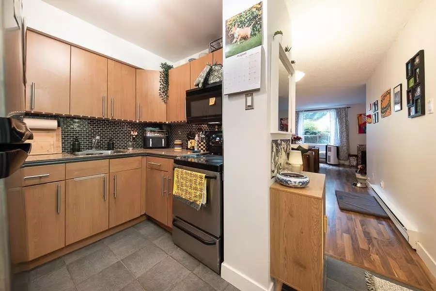 Dining Area Photo of 209 1345 Comox Street, Vancouver, BC