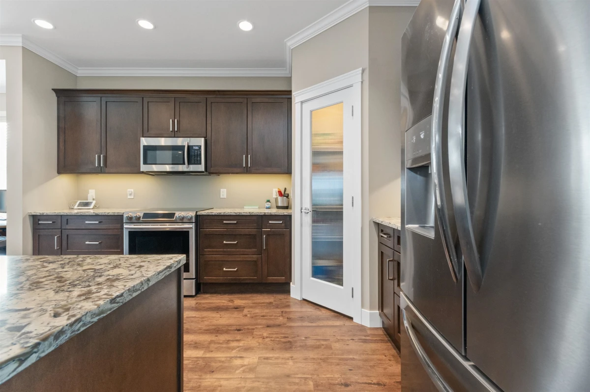 Dining Area Photo of 590 Skagit Avenue, Hope, BC