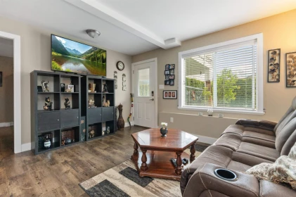Street View Photo of 590 Skagit Avenue, Hope, BC