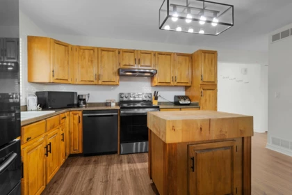 Basement Recreation Room Photo of 10230 158 Street, Surrey, BC