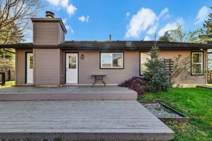 Kitchen Photo of 10230 158 Street, Surrey, BC