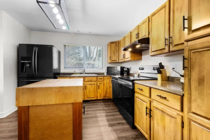 Office / Den Photo of 10230 158 Street, Surrey, BC