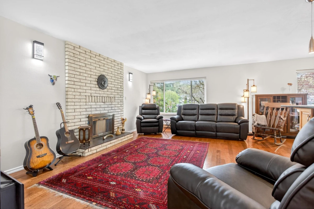 Living Room Photo of 2176 Laurier Avenue, Port Coquitlam, BC
