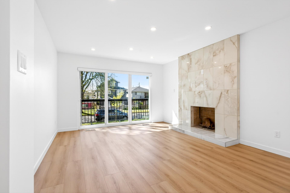 Living Room Photo of 2085 Waverley Avenue, Vancouver, BC
