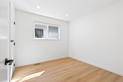 Hallway Photo of 2085 Waverley Avenue, Vancouver, BC