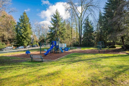 Garden / Landscaping Photo of 4814 Fernglen Drive, Burnaby, BC