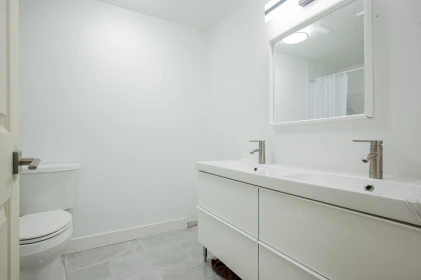 Hallway Photo of 4814 Fernglen Drive, Burnaby, BC