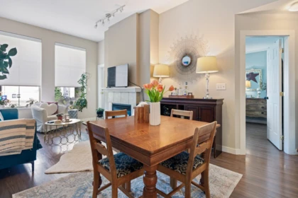 Kitchen Island Photo of 305 33599 2 Avenue, Mission, BC