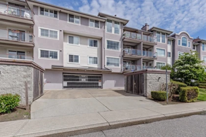 Outdoor Kitchen Photo of 305 33599 2 Avenue, Mission, BC