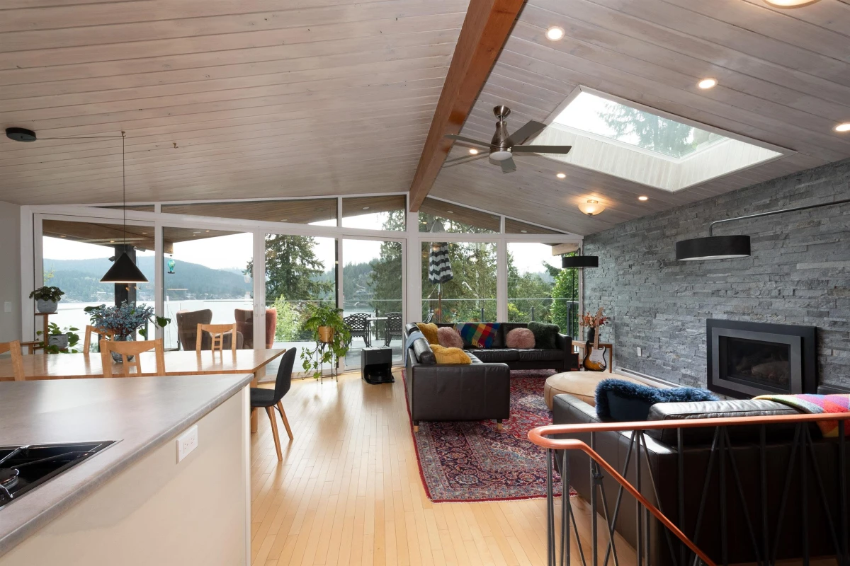 Dining Area Photo of 2873 Panorama Drive, North Vancouver, BC
