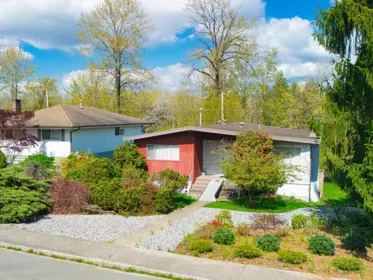 6137 Service Street, Burnaby, BC, Burnaby — Single Family Residence for sale