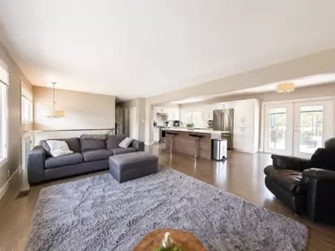 Kitchen Island Photo of 1820 Cedar Drive, Squamish, BC