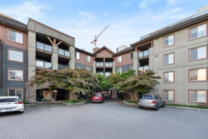 Staircase Photo of 2408 244 Sherbrooke Street, New Westminster, BC