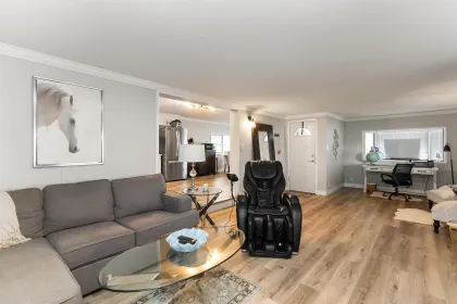 Loft / Bonus Room Photo of 61 24330 Fraser Highway, Langley, BC
