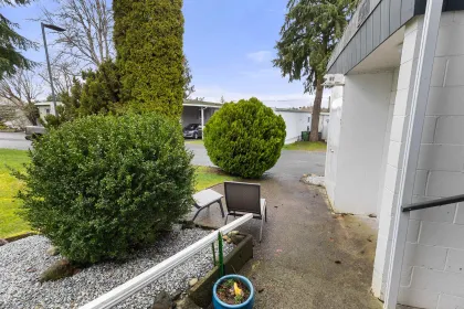 Outdoor Deck Photo of 61 24330 Fraser Highway, Langley, BC