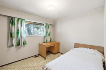 Basement Recreation Room Photo of 5860 172 Street, Surrey, BC