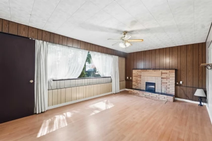 Laundry Room Photo of 5860 172 Street, Surrey, BC