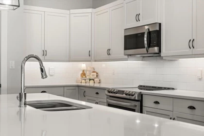 Kitchen Island Photo of 65561 Skylark Lane, Hope, BC