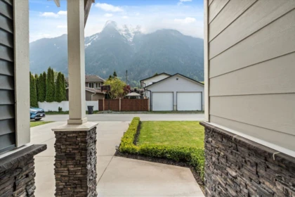 65561 Skylark Lane, Hope, BC, Hope — Single Family Residence for sale