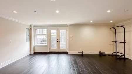 Hot Tub / Spa Photo of 3941 W 11th Avenue, Vancouver, BC