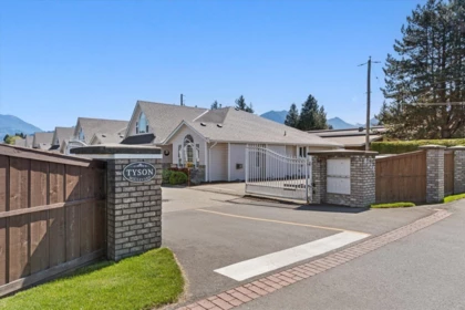 Kitchen Photo of 3 6336 Tyson Road, Chilliwack, BC