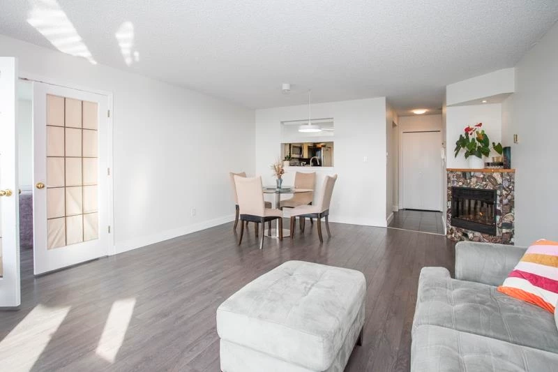 Dining Area Photo of 1104 121 Tenth Street, New Westminster, BC