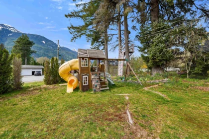 Basement Recreation Room Photo of 41750 Cottonwood Road, Squamish, BC