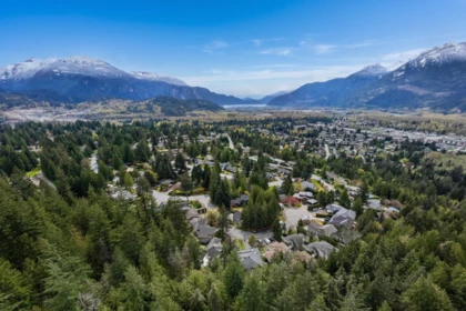 Swimming Pool Photo of 41750 Cottonwood Road, Squamish, BC