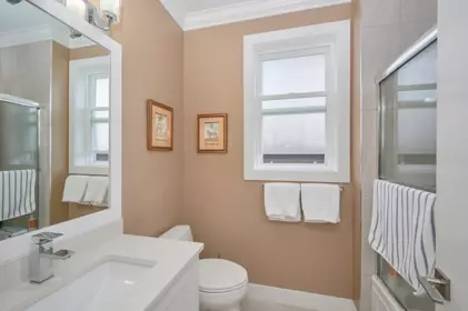 Mudroom Photo of 10163 247 Street, Maple Ridge, BC