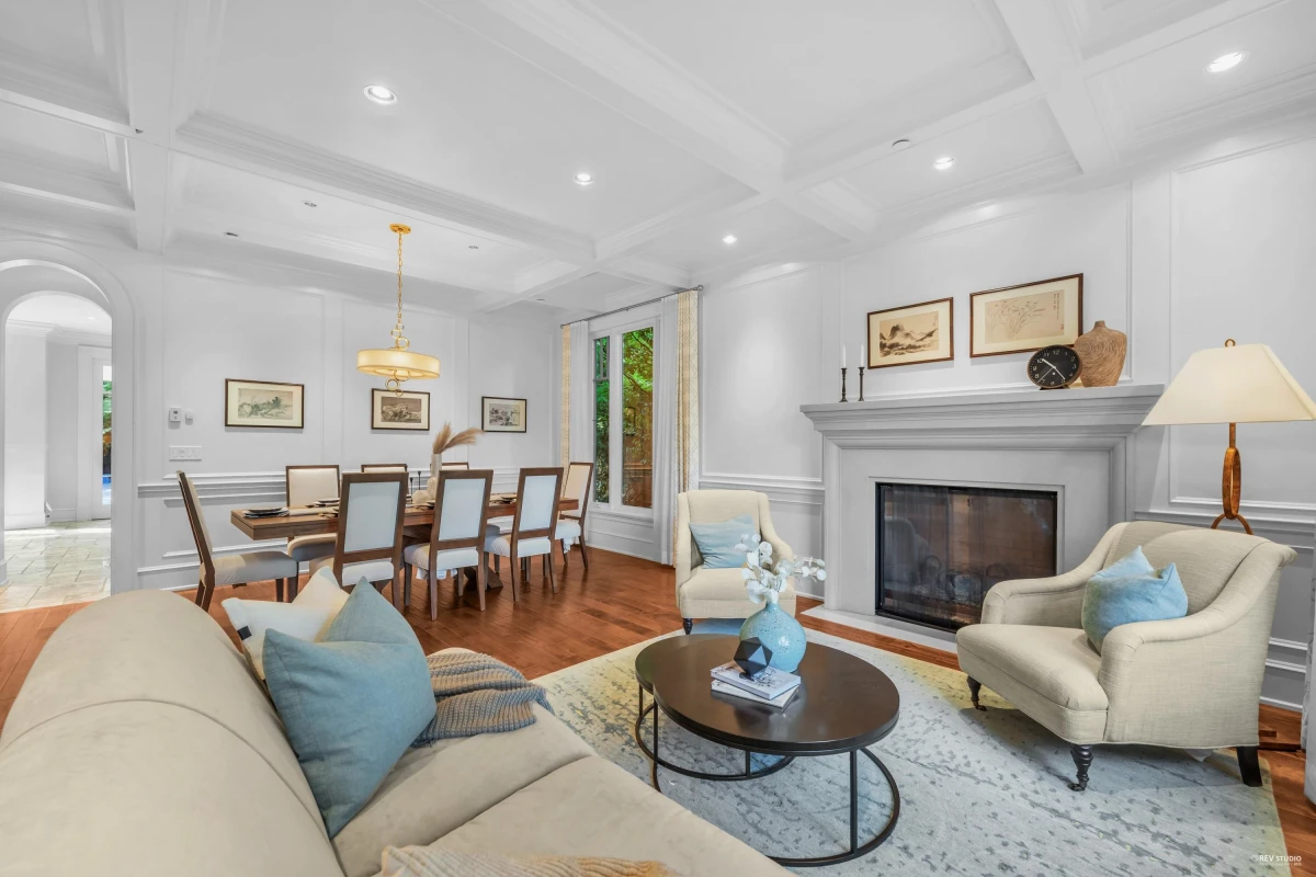 Dining Area Photo of 5530 Mcmaster Road, Vancouver, BC