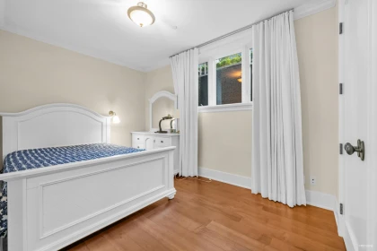 Entry Foyer Photo of 5530 Mcmaster Road, Vancouver, BC
