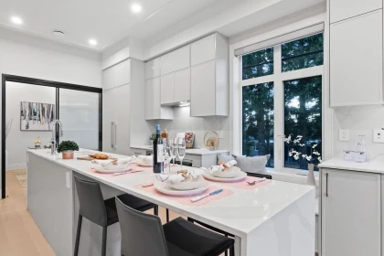 Kitchen Photo of 1510 W 61st Avenue, Vancouver, BC