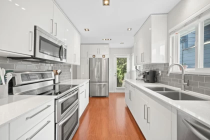 Kitchen Island Photo of 3444 Church Street, North Vancouver, BC