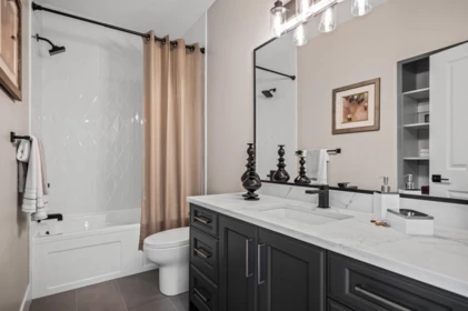 Entry Foyer Photo of 24461 Jenewein Drive, Maple Ridge, BC