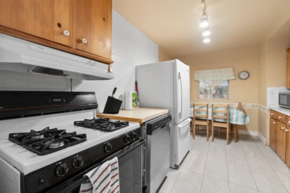 Kitchen Photo of 366 Water Avenue, Hope, BC