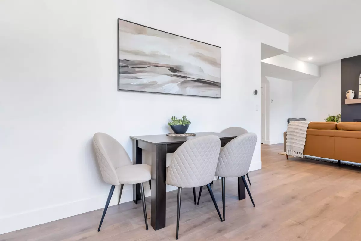 Living Room Photo of 1 558 Park Street, Hope, BC