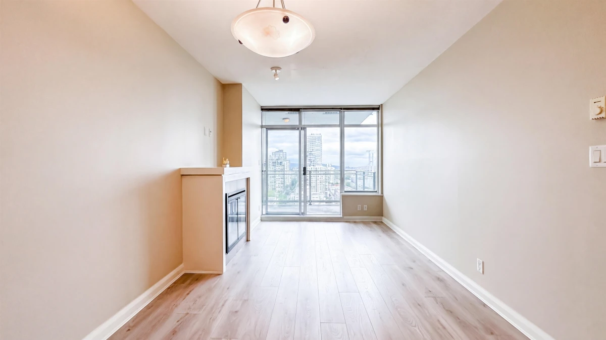 Dining Area Photo of 3003 888 Carnarvon Street, New Westminster, BC