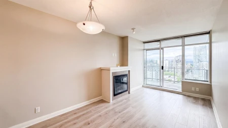 Kitchen Island Photo of 3003 888 Carnarvon Street, New Westminster, BC