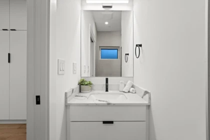 Mudroom Photo of 2 4549 W 11th Avenue, Vancouver, BC