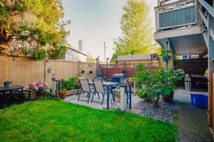 Front Yard Photo of 7270 16th Avenue, Burnaby, BC