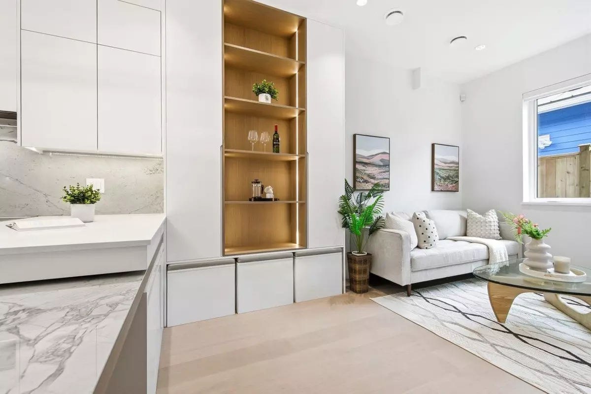 Dining Area Photo of 4021 West 18th Avenue, Vancouver, BC