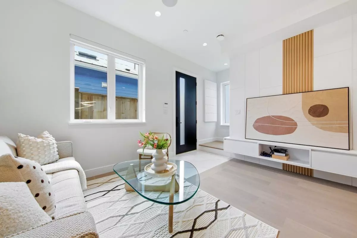 Living Room Photo of 4021 West 18th Avenue, Vancouver, BC