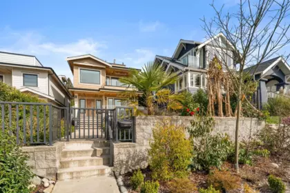 462 W 14th Street, North Vancouver, BC, North Vancouver — Single Family Residence for sale