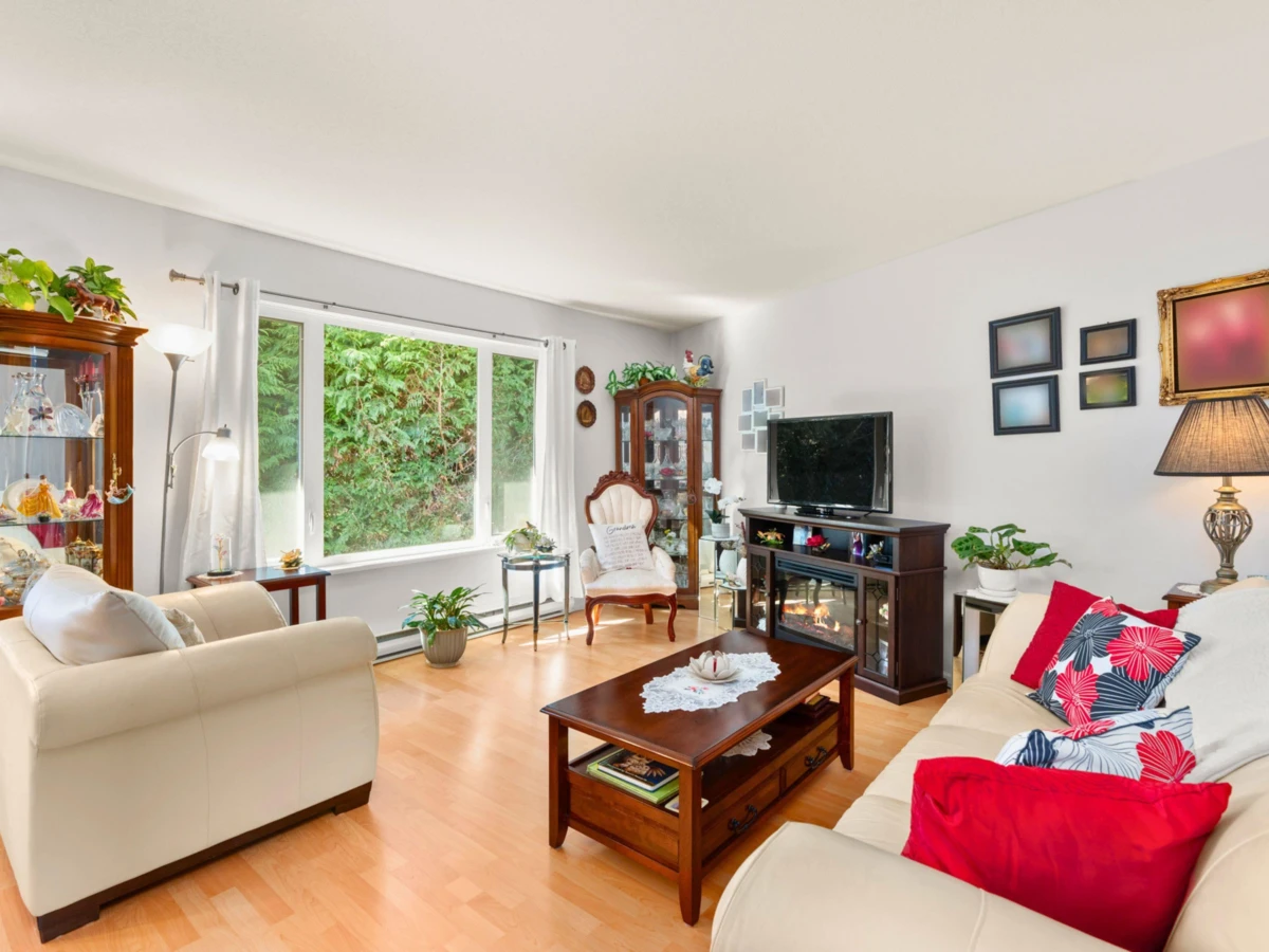 Family Room Photo of 38 5761 Wharf Avenue, Sechelt, BC