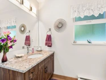Basement Recreation Room Photo of 38 5761 Wharf Avenue, Sechelt, BC