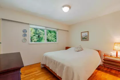 Primary Bathroom Photo of 5756 Cranley Drive, West Vancouver, BC