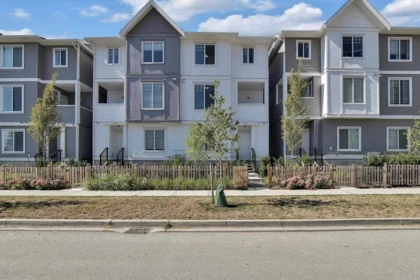 27 8033 166b Street, Surrey, BC, Surrey — Townhouse for sale