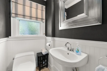 Breakfast Nook Photo of 5662 Laburnum Street, Vancouver, BC