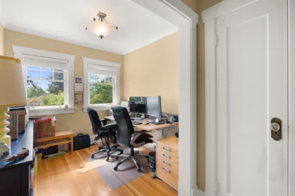 Hallway Photo of 5662 Laburnum Street, Vancouver, BC