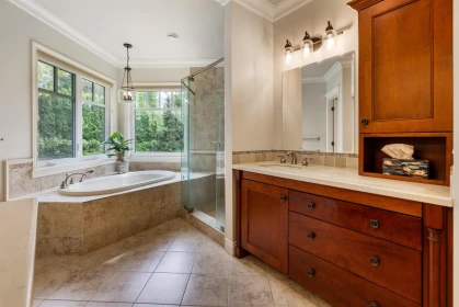 Guest Bathroom Photo of 6435 267 Street, Langley, BC